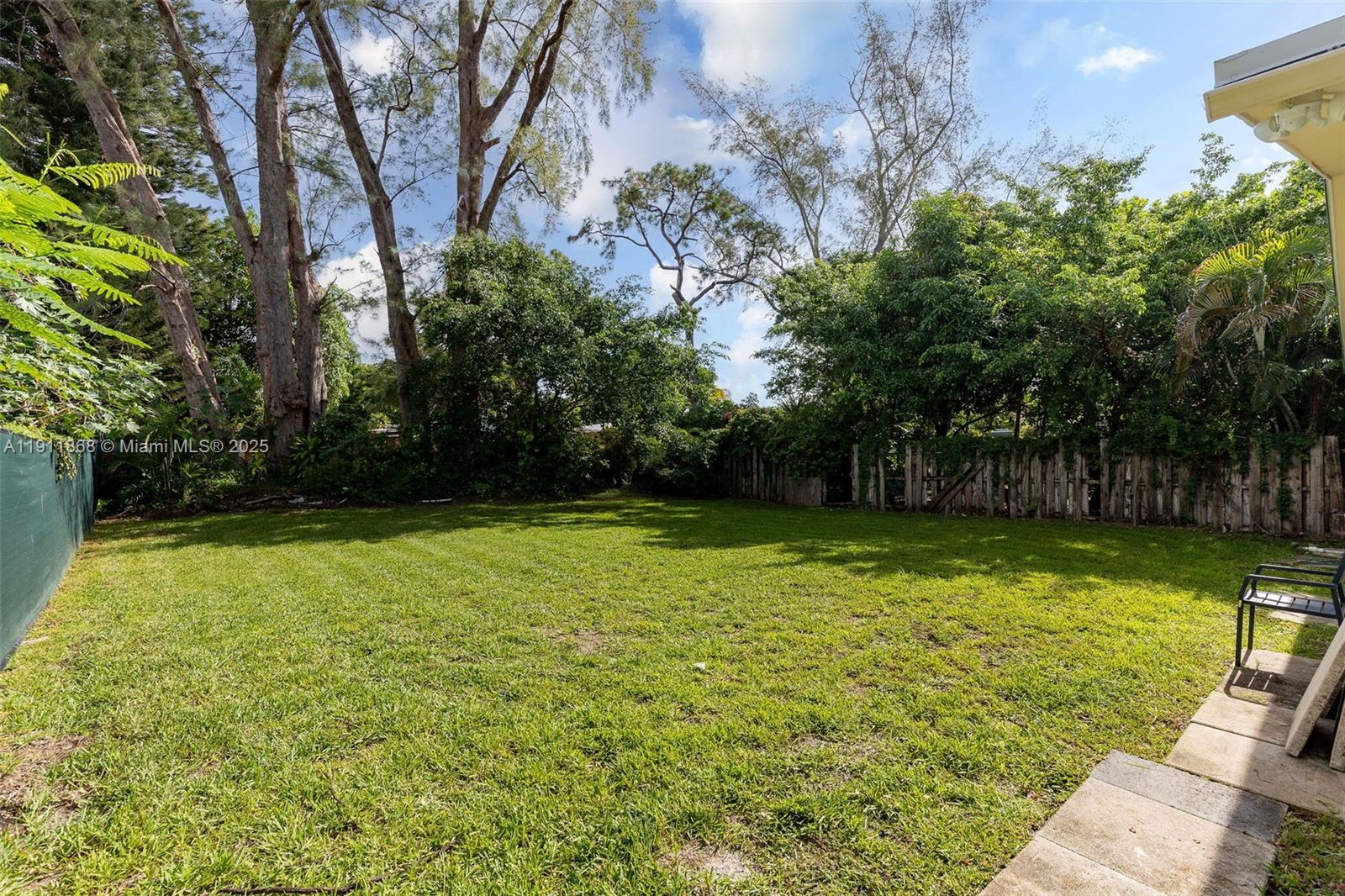 NORTH AMERICAN FRUIT CO - Residential Lease