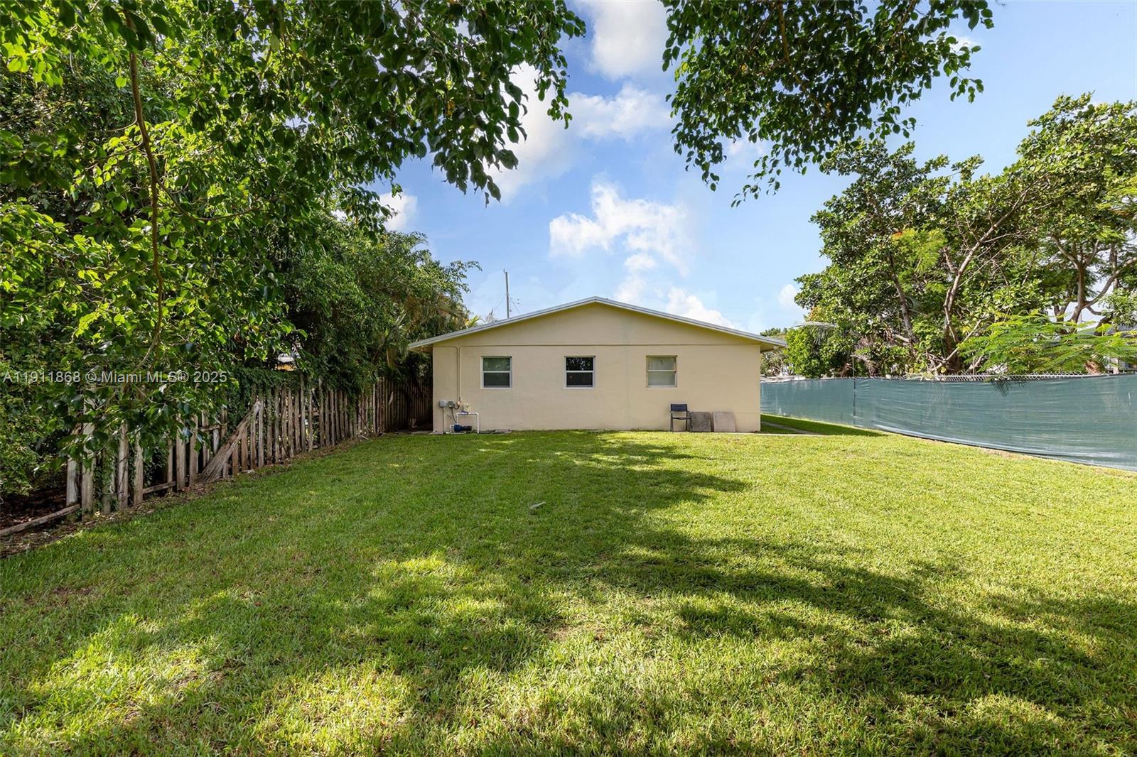 NORTH AMERICAN FRUIT CO - Residential Lease