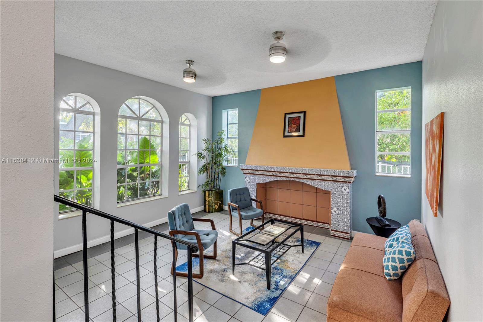 LINCOLN VIEW CONDO - Residential