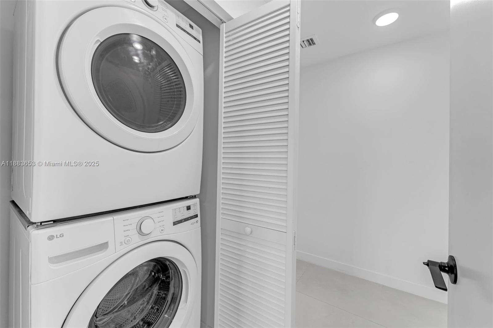On Grandville - Residential Lease