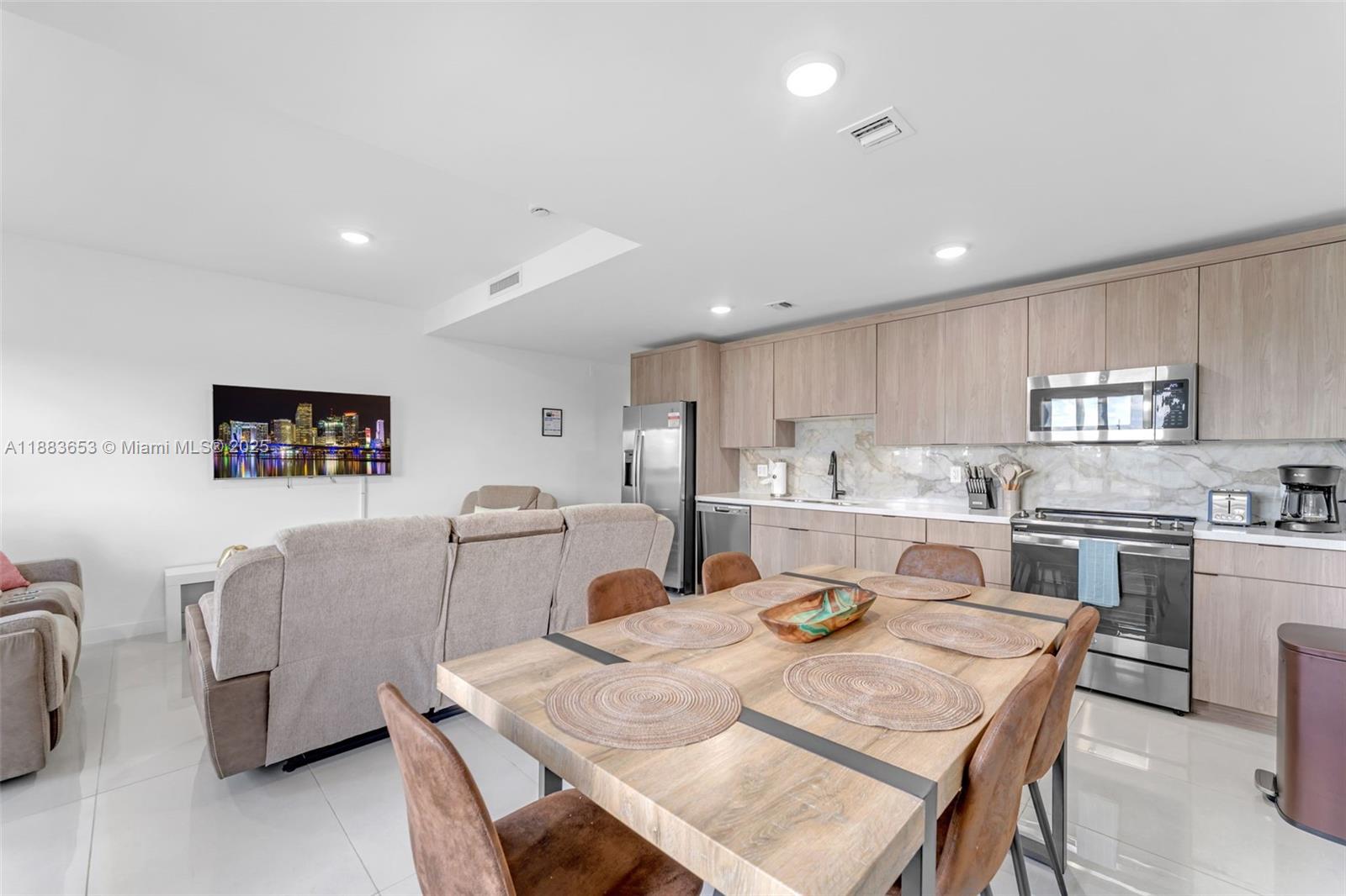 On Grandville - Residential Lease