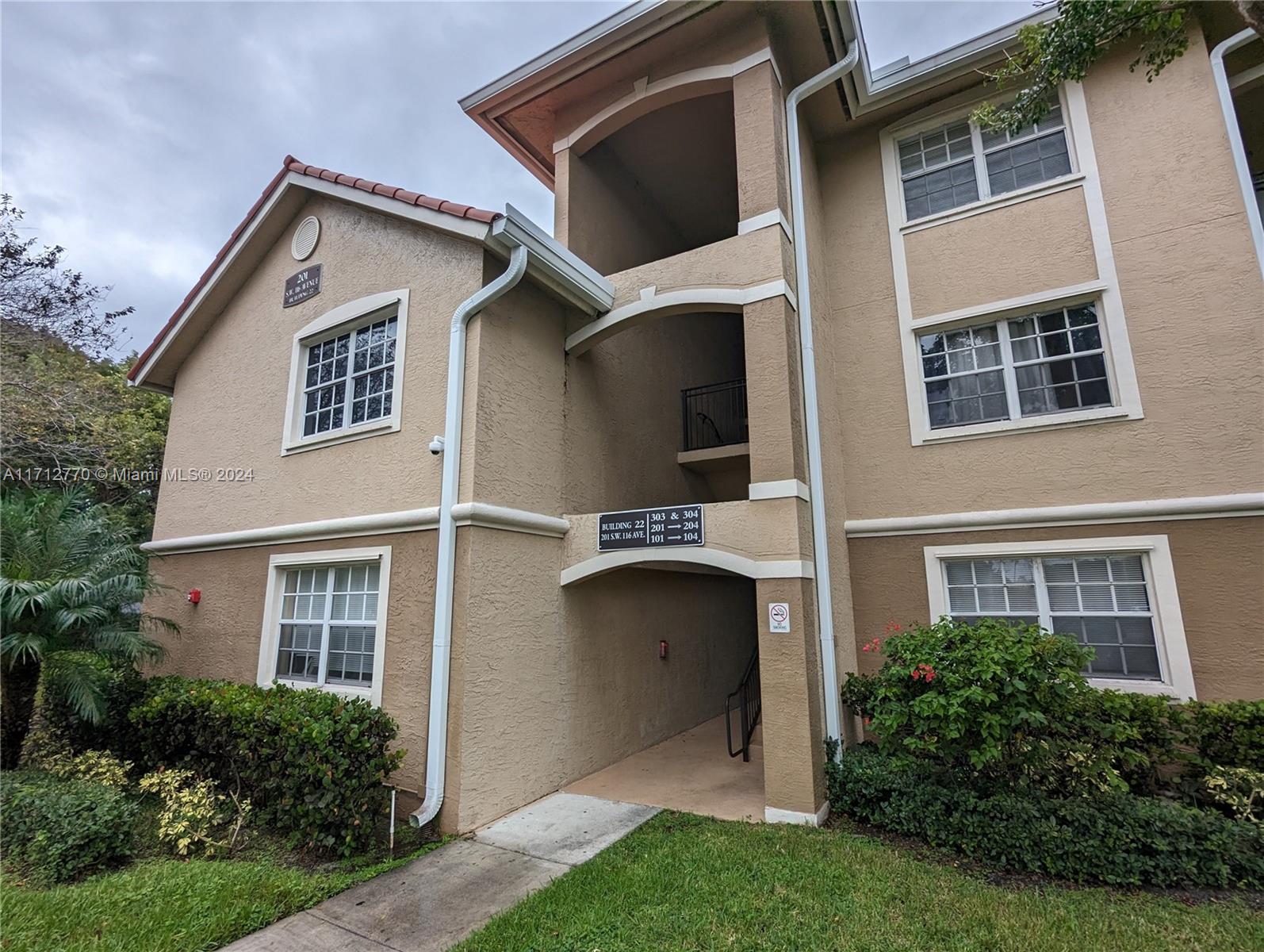 201 SW 116th Ave 22-102