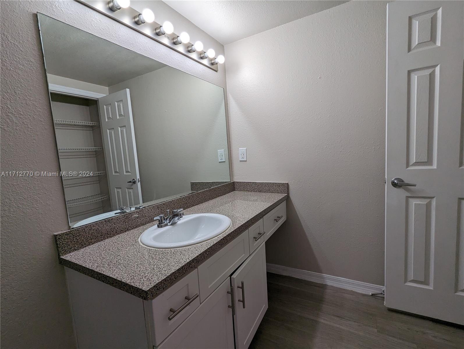 MARQUESA CONDO - Residential