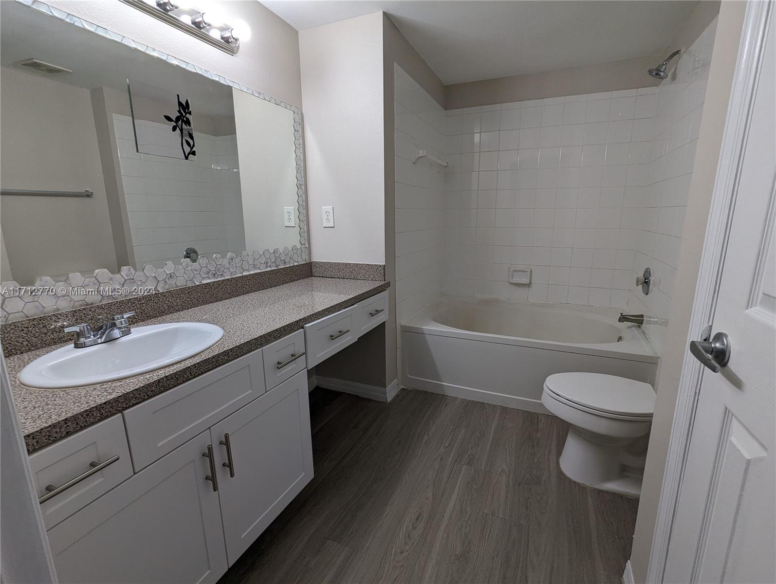 MARQUESA CONDO - Residential