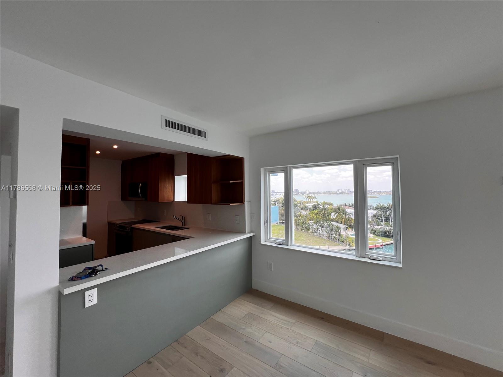 CORAL SEA TOWERS CO-OP - Residential