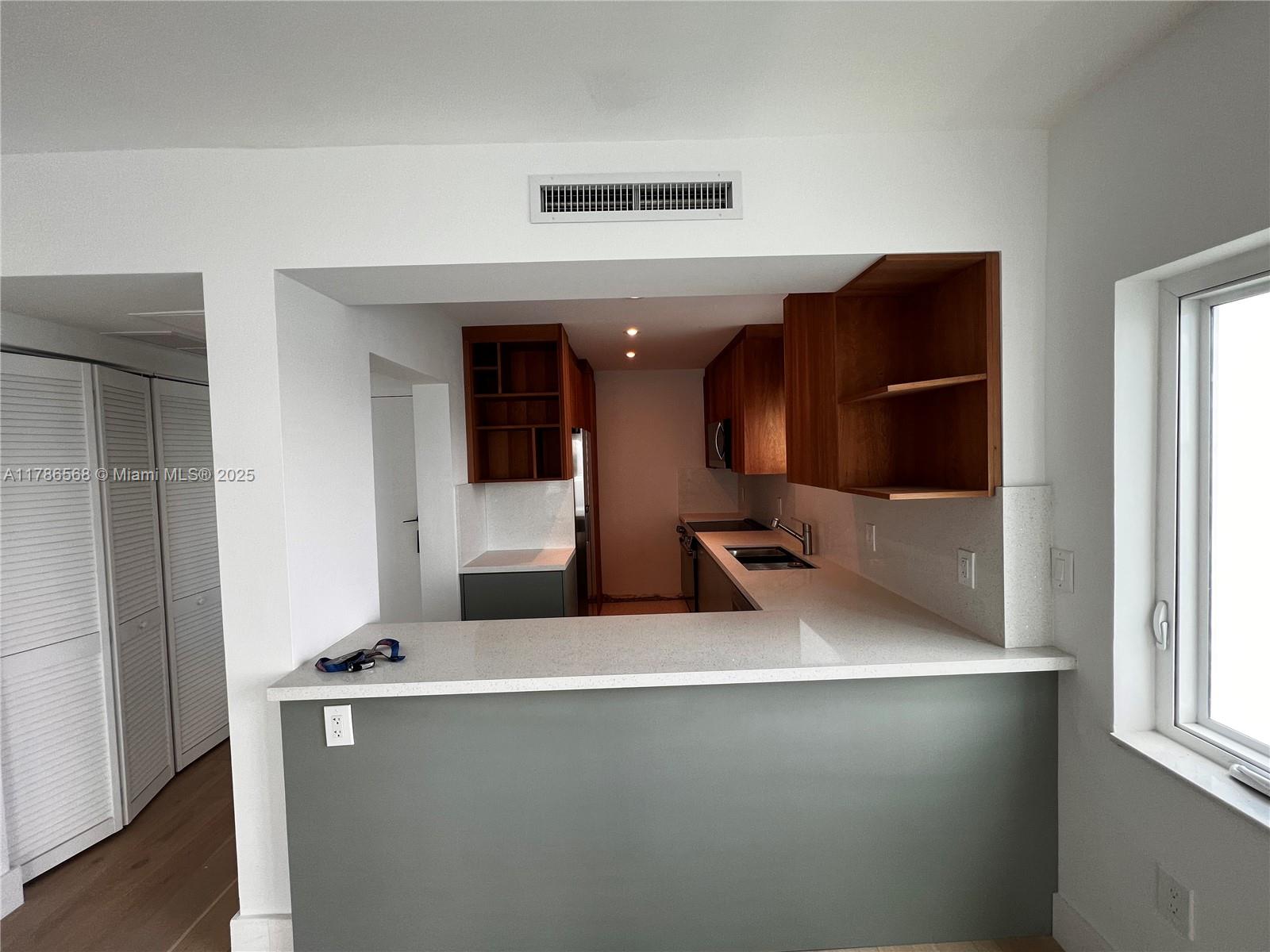 CORAL SEA TOWERS CO-OP - Residential