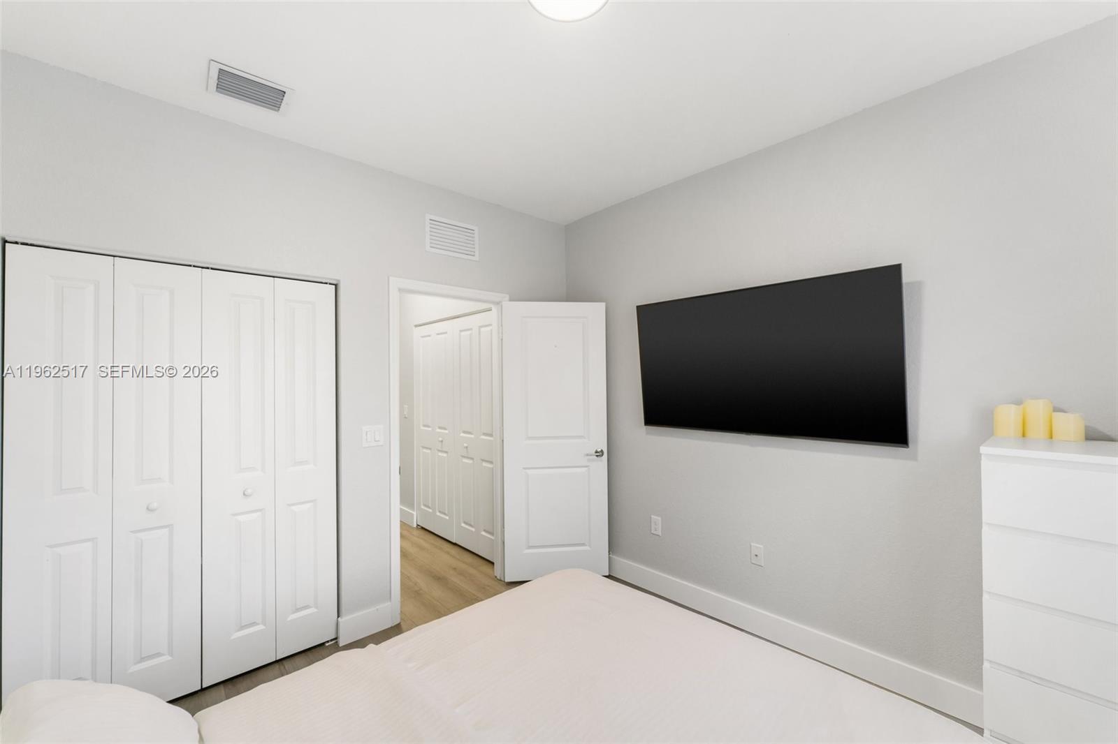 VIA VENTURA NEIGHBORHOOD - Residential