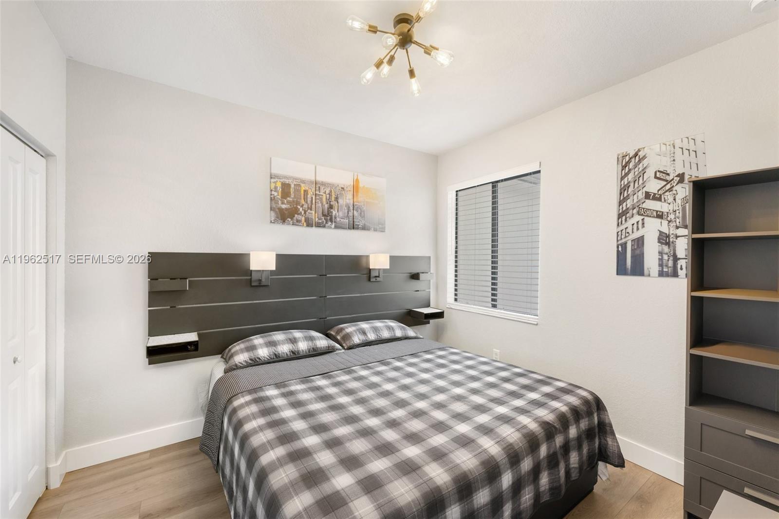 VIA VENTURA NEIGHBORHOOD - Residential