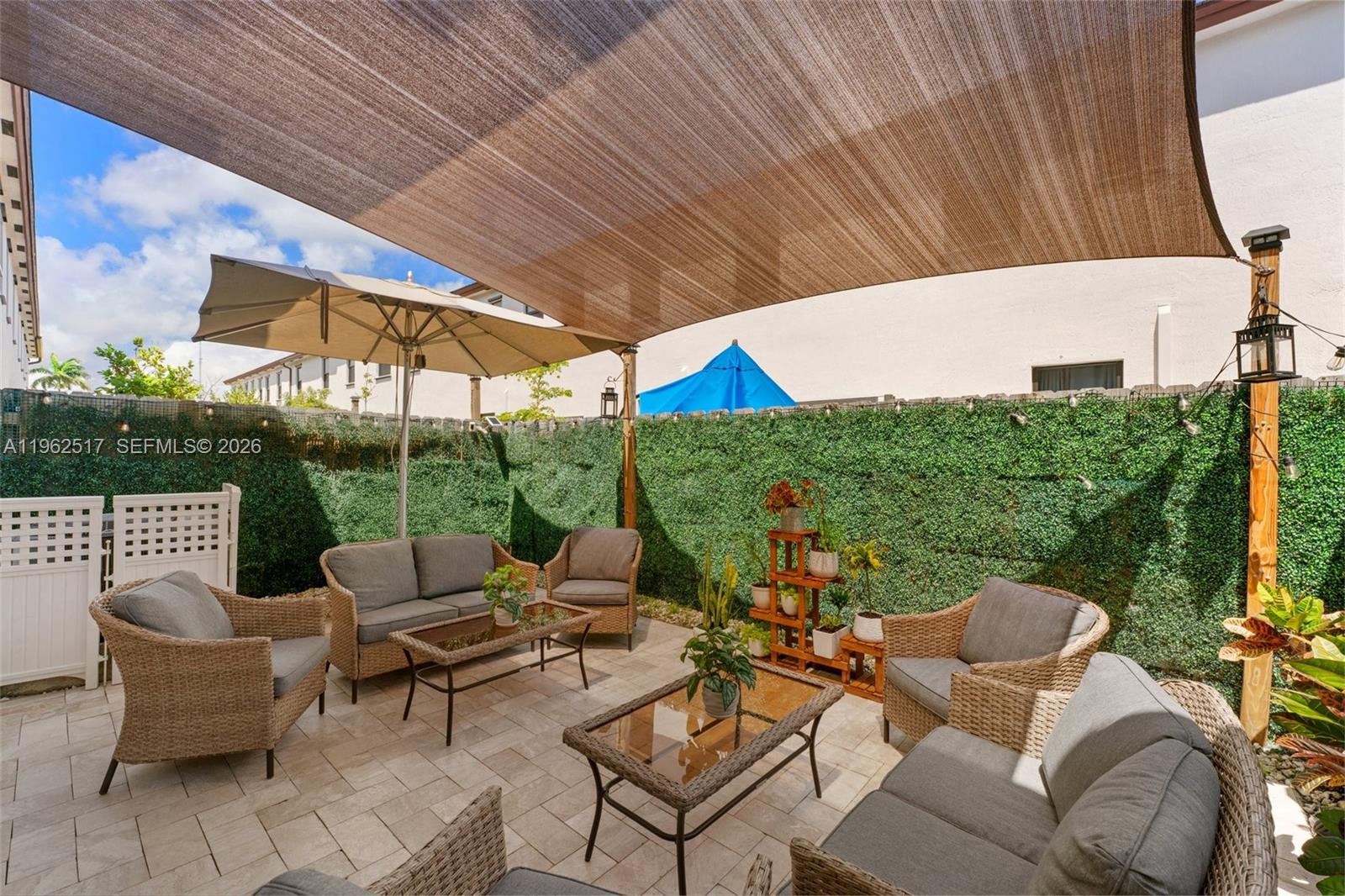 VIA VENTURA NEIGHBORHOOD - Residential