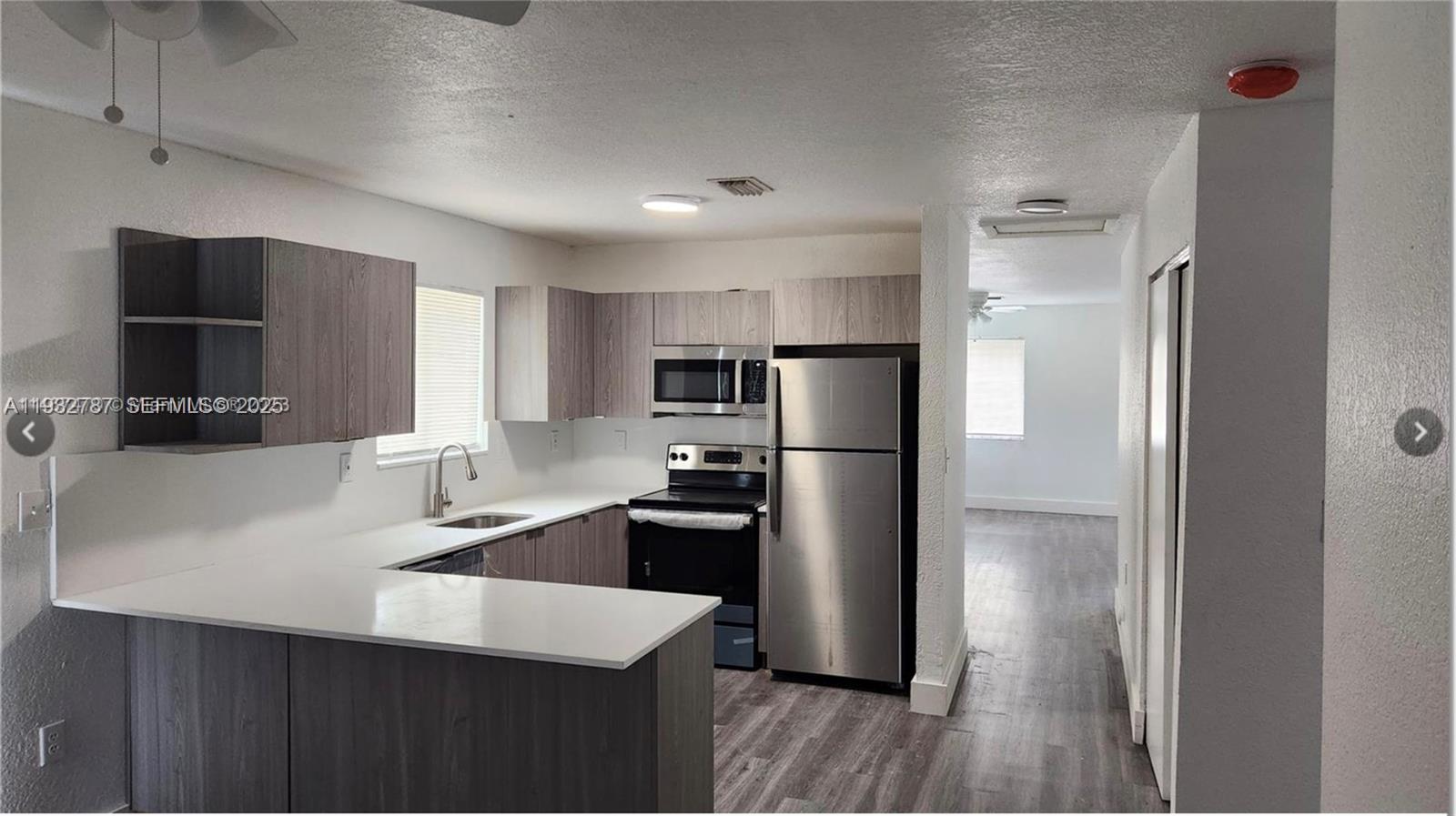 BUENA VISTA GARDENS - Residential Lease