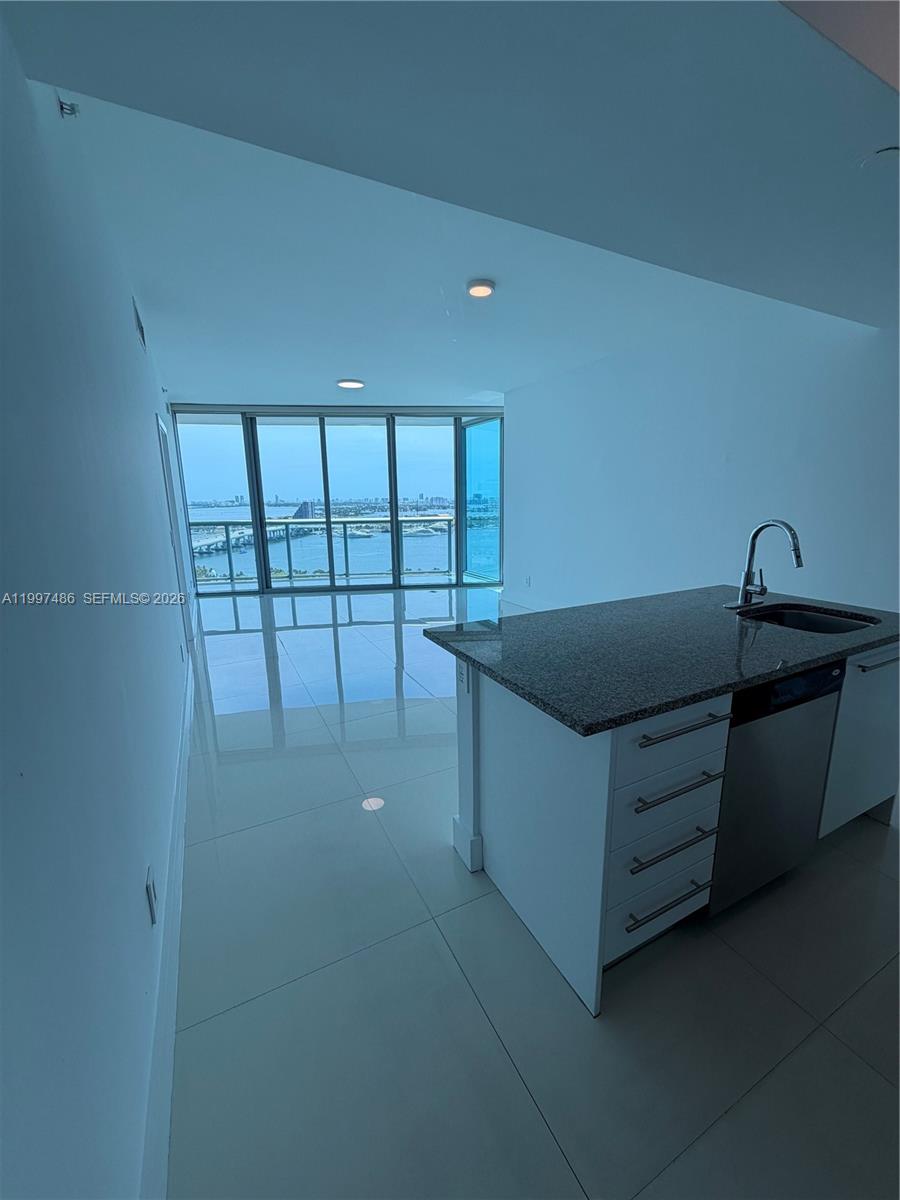 888 Biscayne Blvd 2709