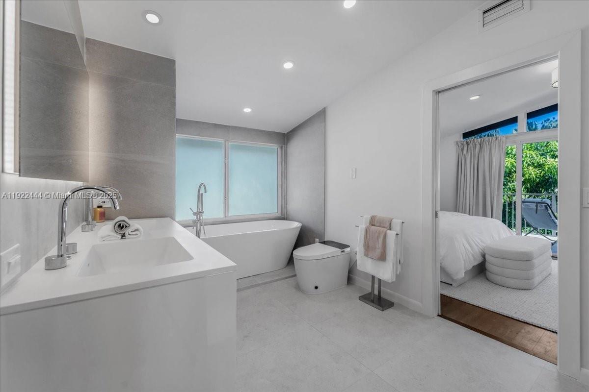 MASHTA ISLAND - Residential