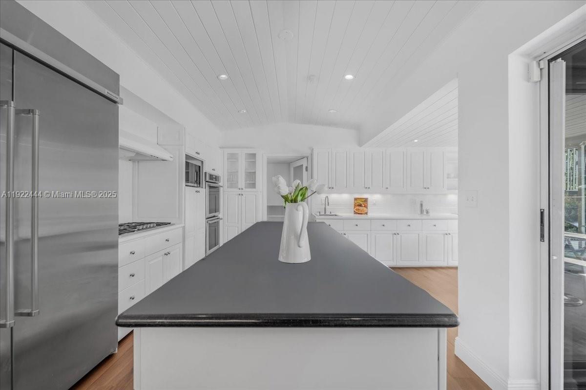 MASHTA ISLAND - Residential