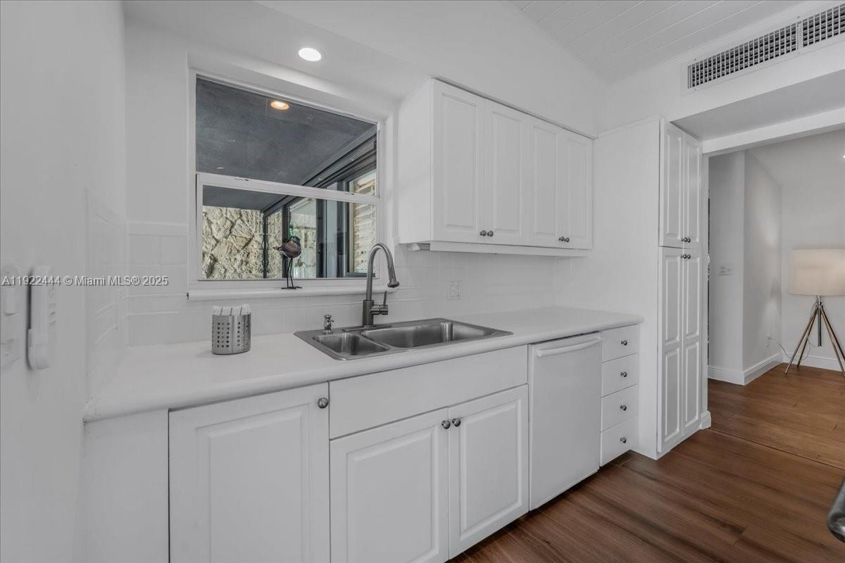 MASHTA ISLAND - Residential