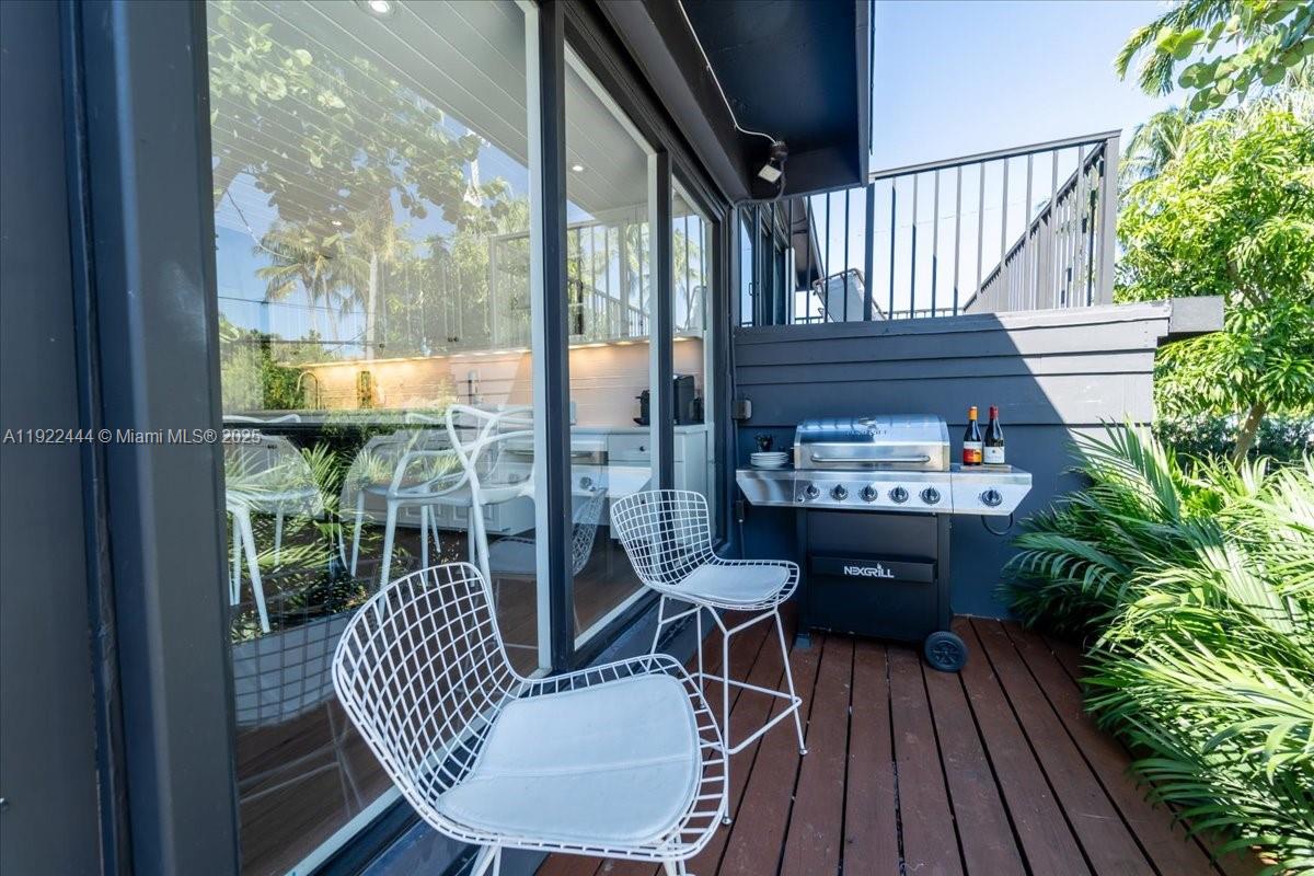 MASHTA ISLAND - Residential