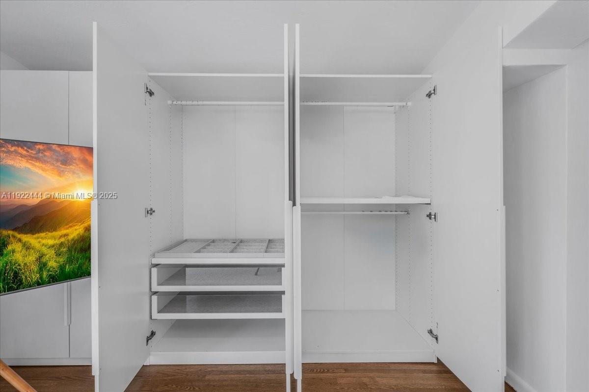 MASHTA ISLAND - Residential