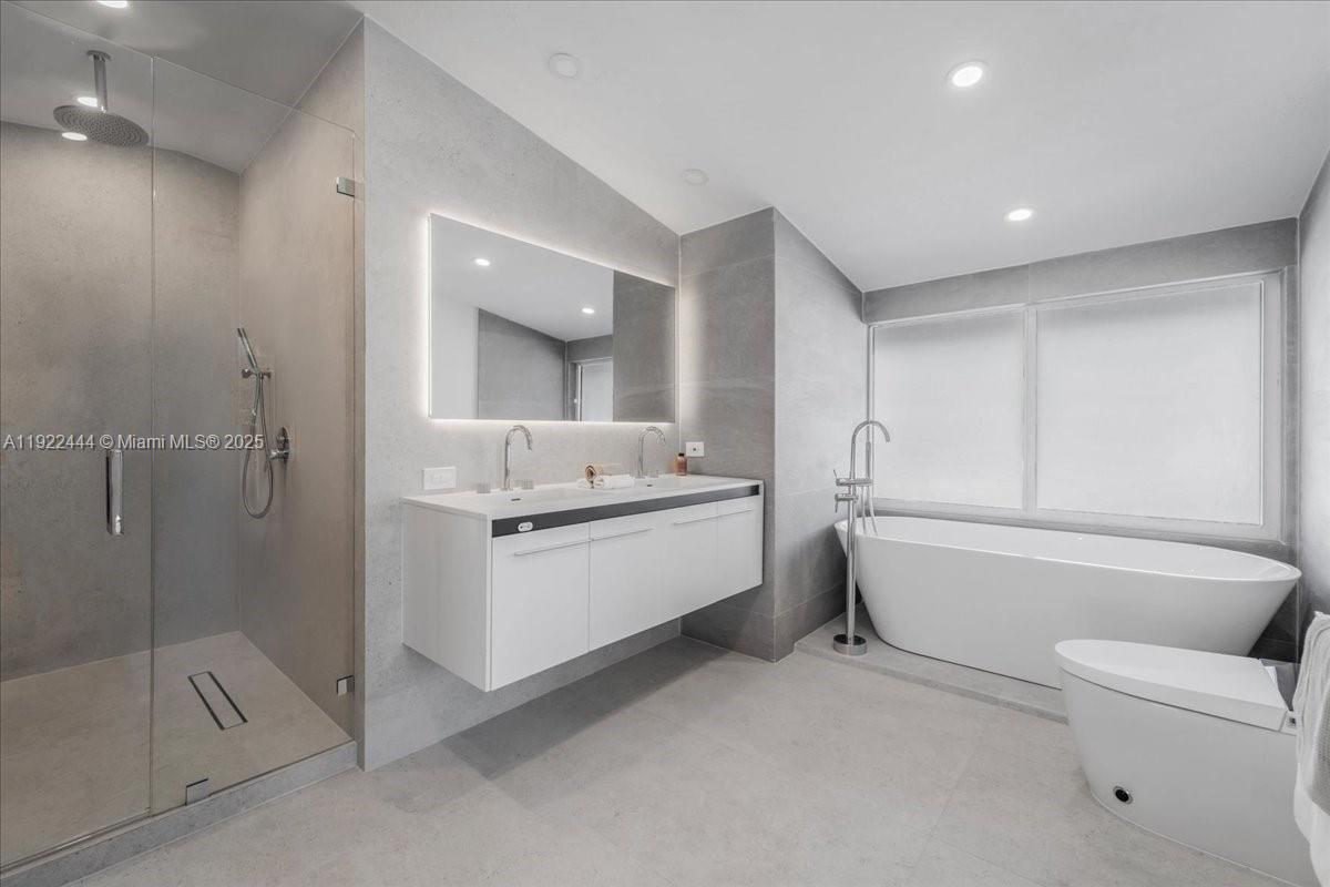 MASHTA ISLAND - Residential