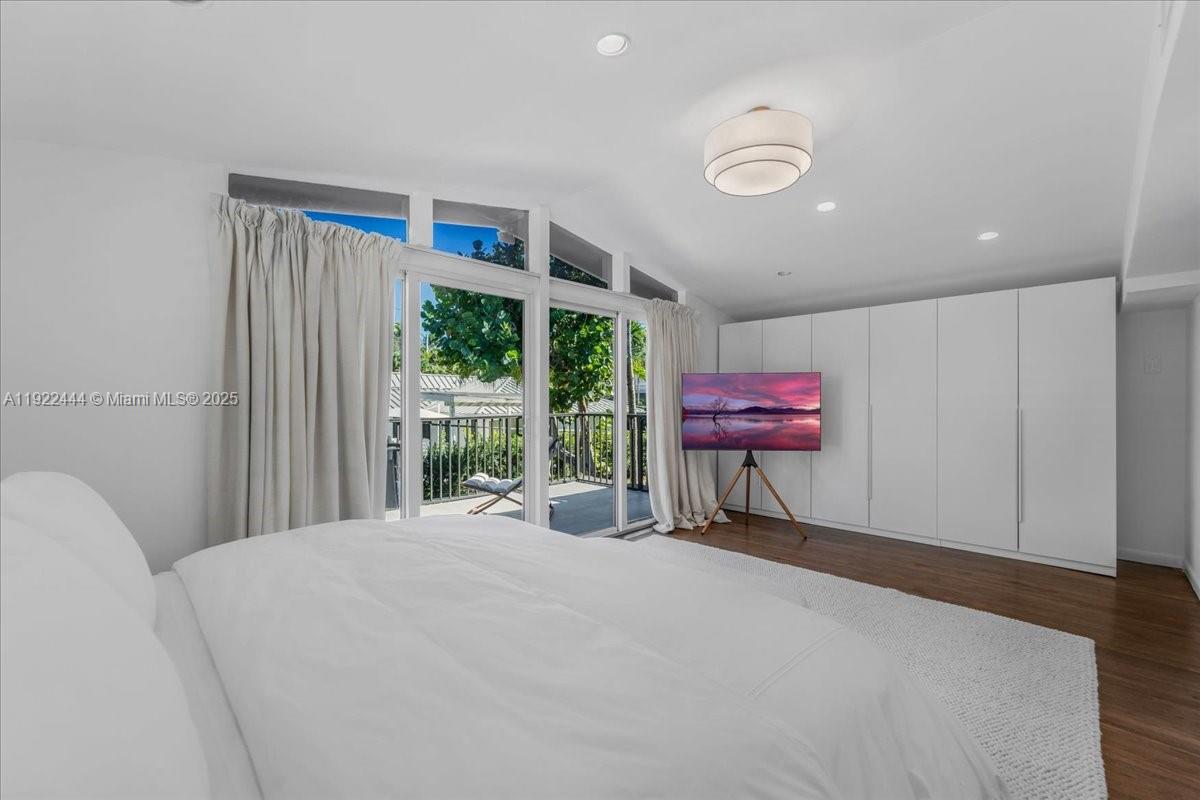 MASHTA ISLAND - Residential