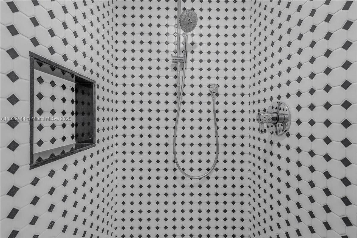 MASHTA ISLAND - Residential