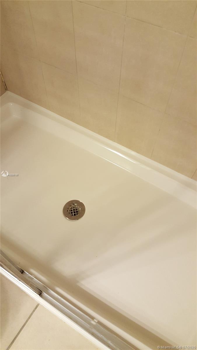 PARADISE POINTE CONDO - Residential Lease