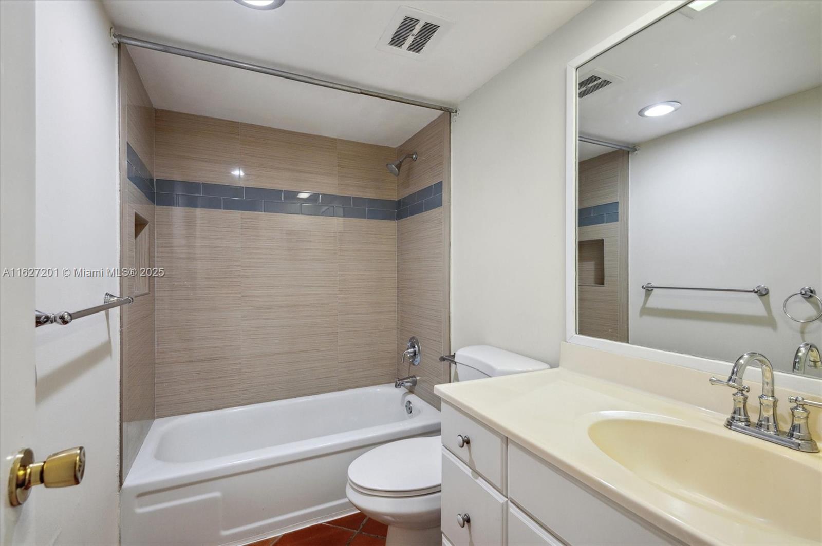 CYPRESS BEND I-A CONDO - Residential