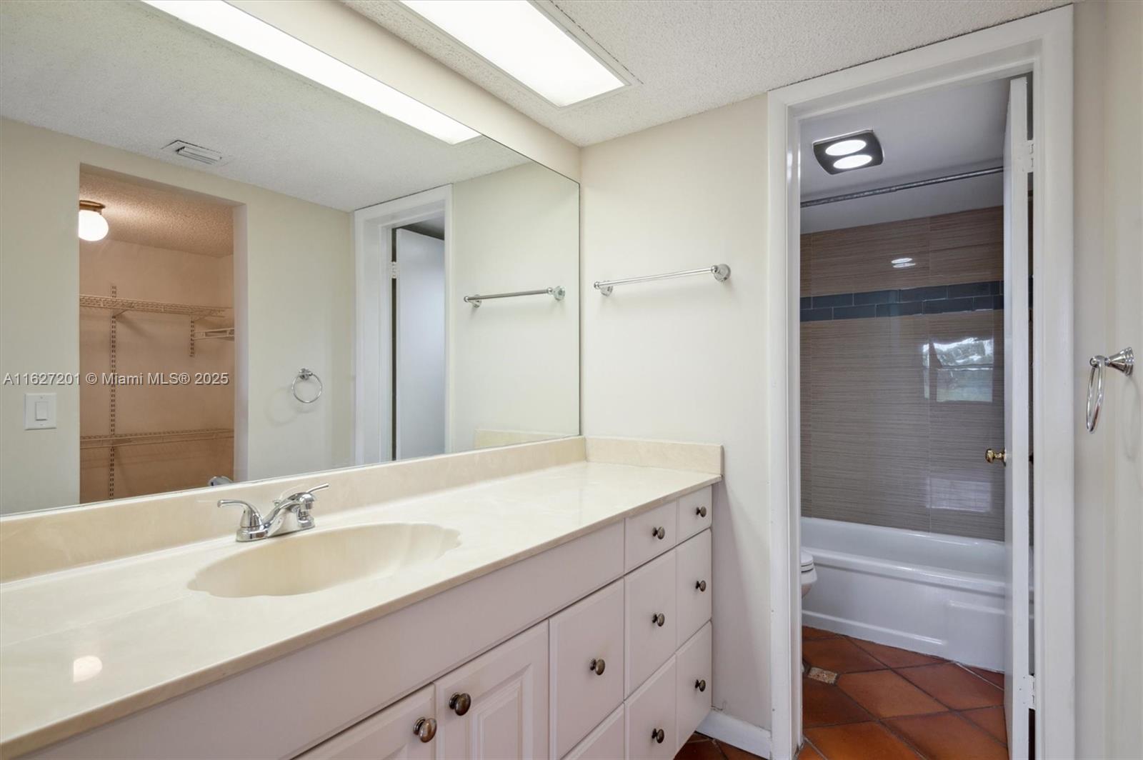 CYPRESS BEND I-A CONDO - Residential