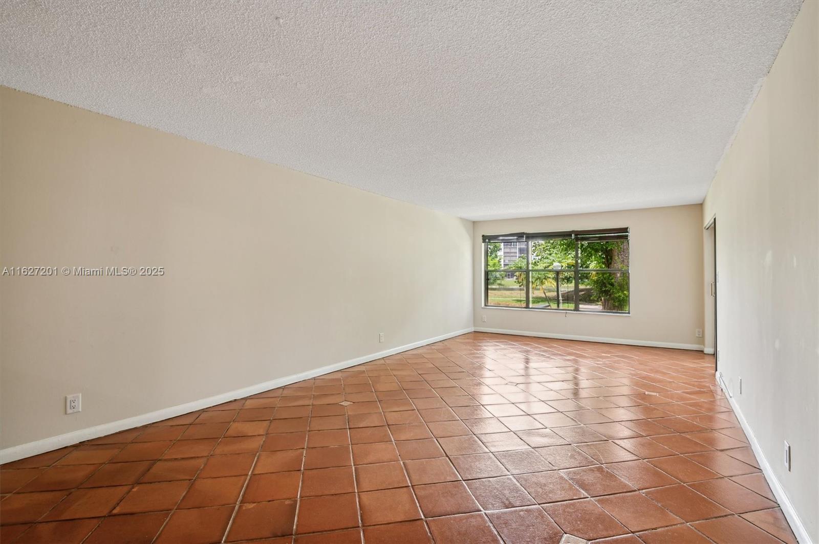 CYPRESS BEND I-A CONDO - Residential
