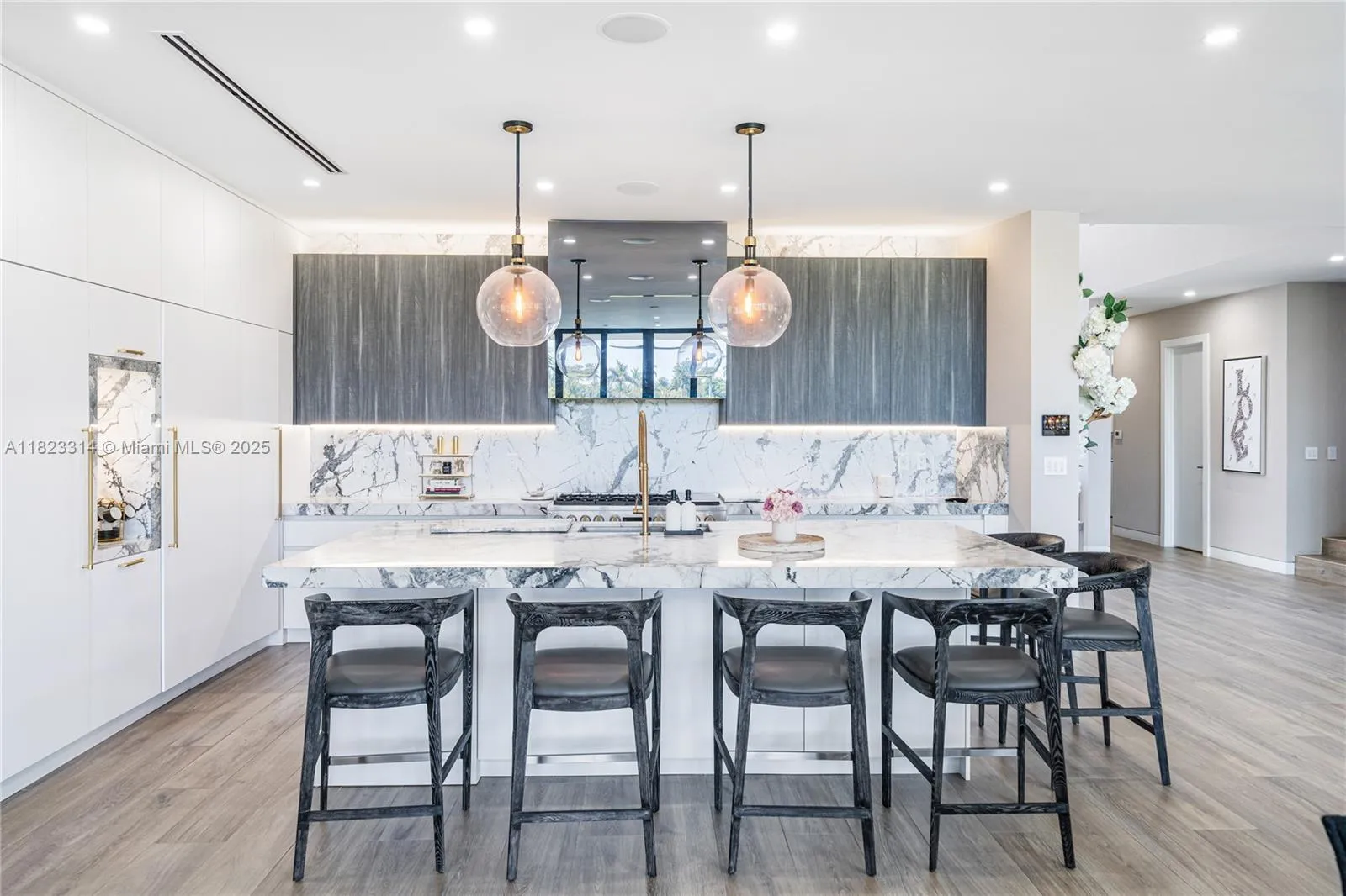 Miami Beach, Florida 33140, United States, 5 Bedrooms Bedrooms, ,6 BathroomsBathrooms,Residential,Active,153042