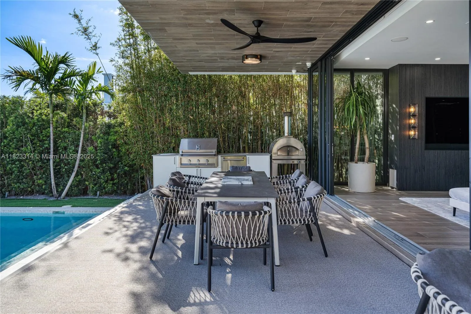 Miami Beach, Florida 33140, United States, 5 Bedrooms Bedrooms, ,6 BathroomsBathrooms,Residential,Active,153042