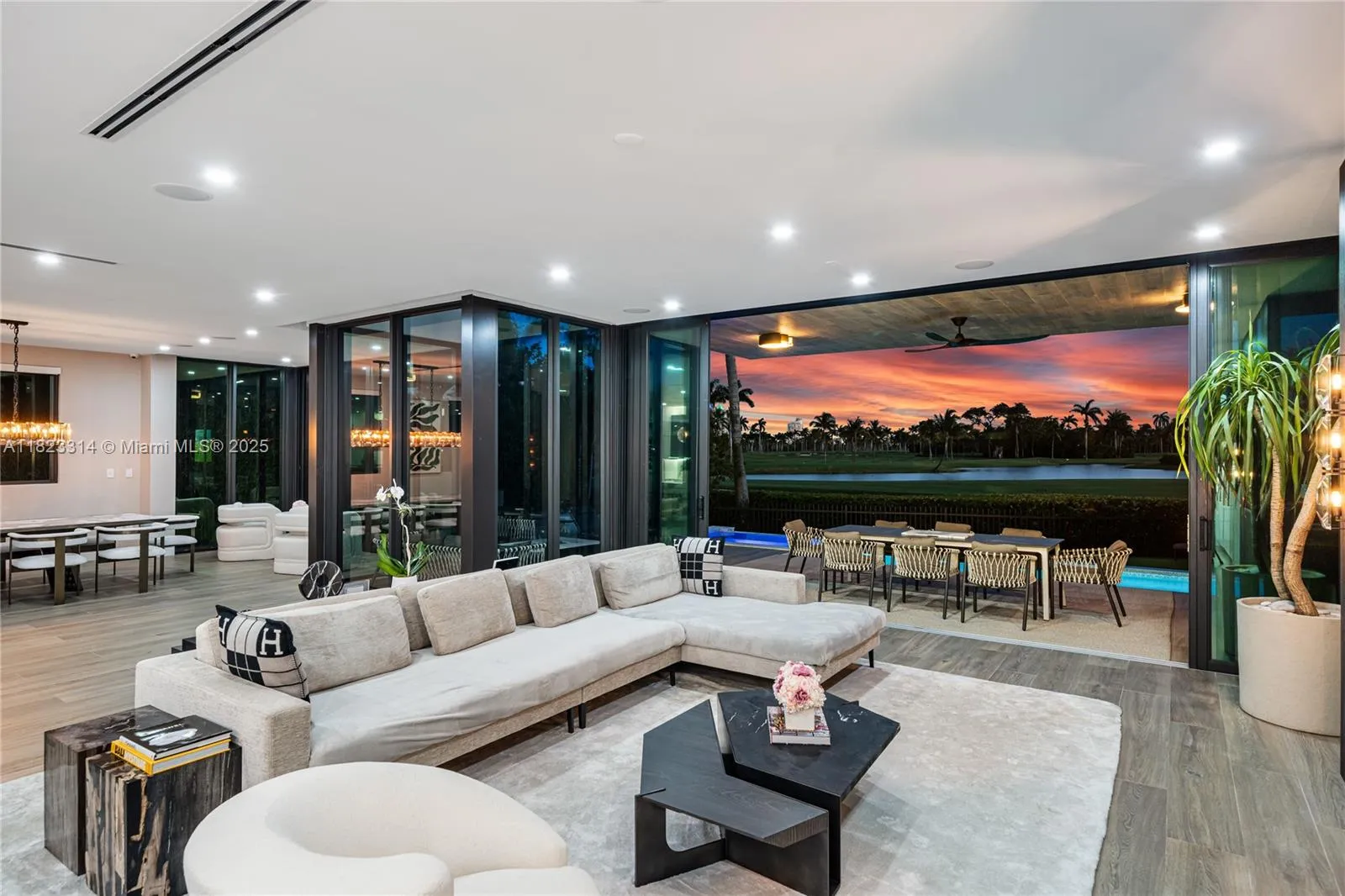 Miami Beach, Florida 33140, United States, 5 Bedrooms Bedrooms, ,6 BathroomsBathrooms,Residential,Active,153042