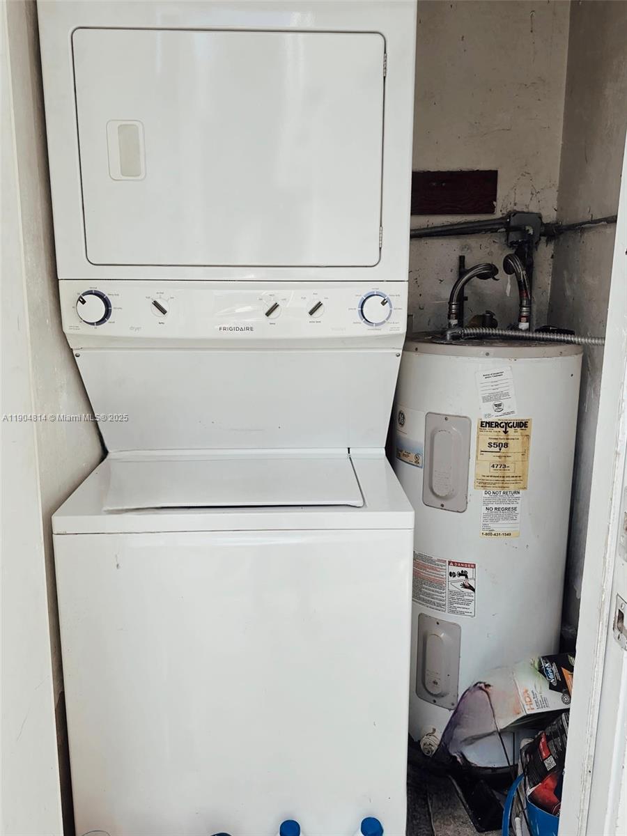 BREEZYWAY MANOR SEC - Residential Lease