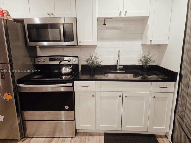 BREEZYWAY MANOR SEC - Residential Lease