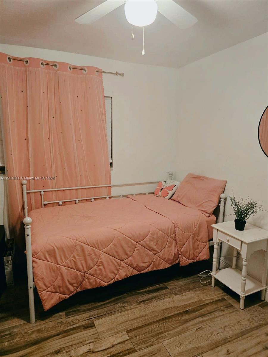 BREEZYWAY MANOR SEC - Residential Lease