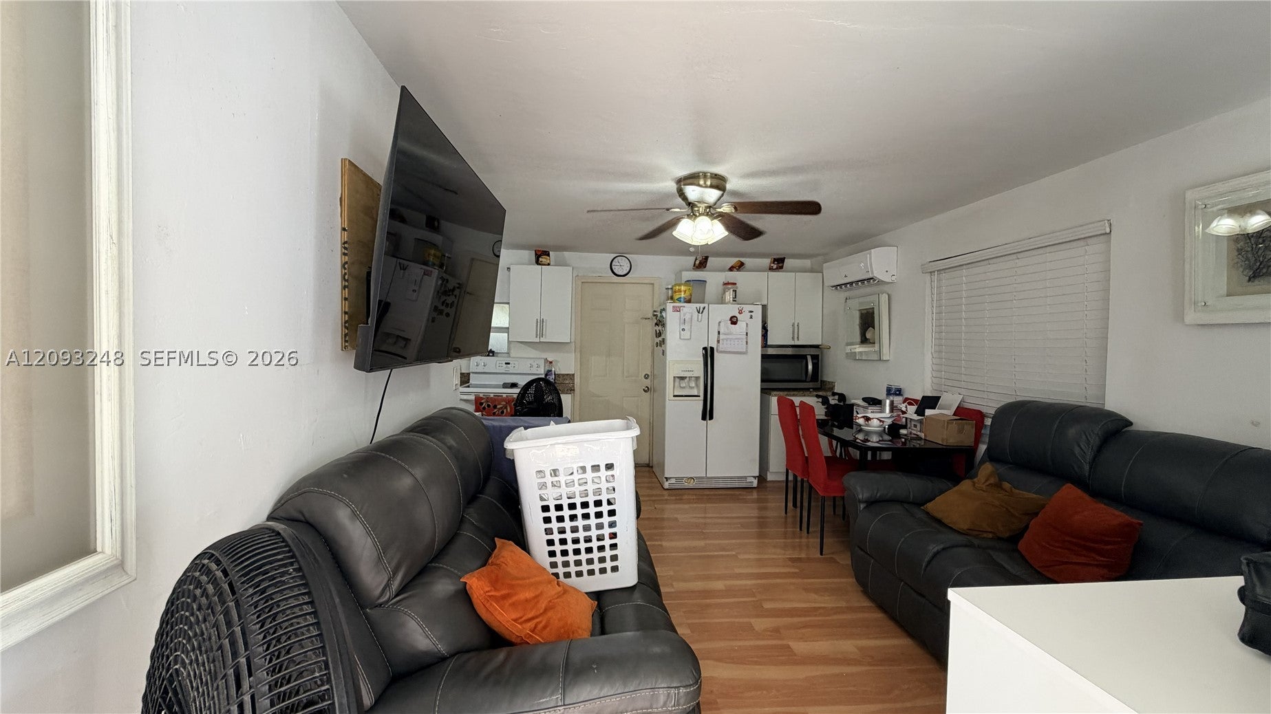 236 E 14th St