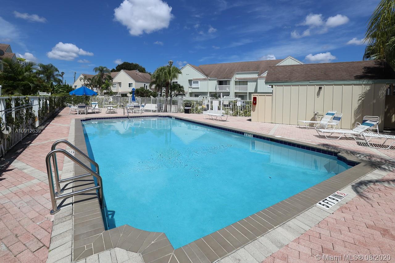 RIVERWALK 1 - Residential