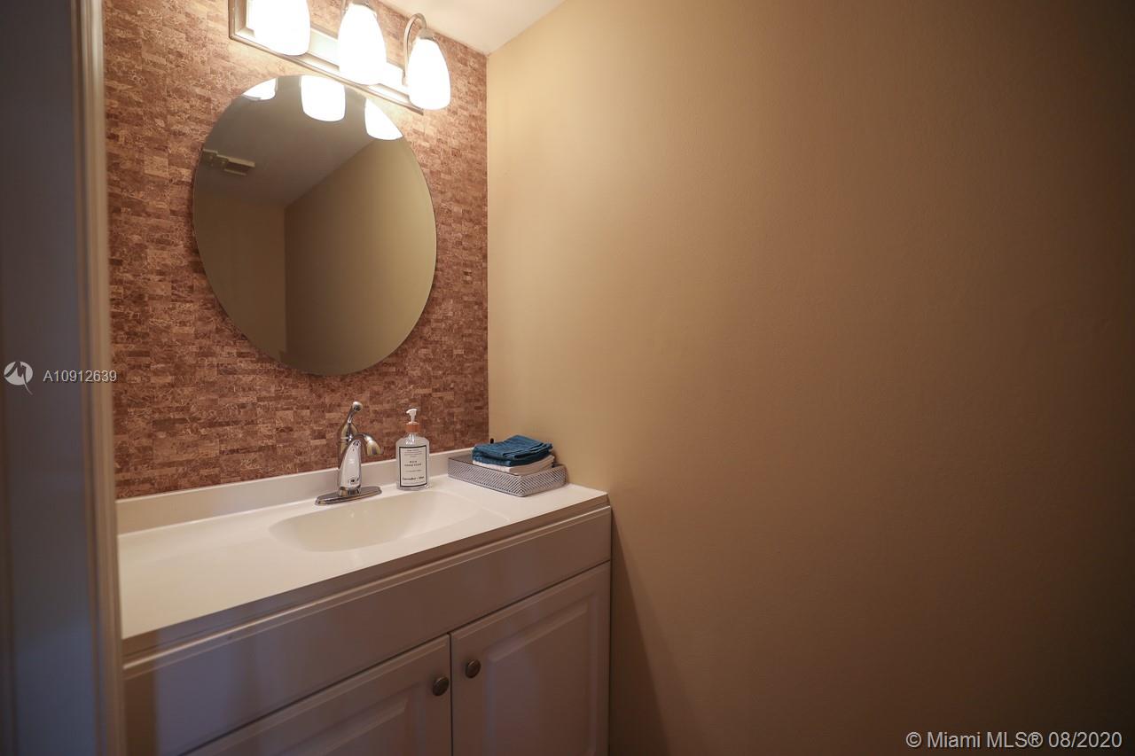 RIVERWALK 1 - Residential