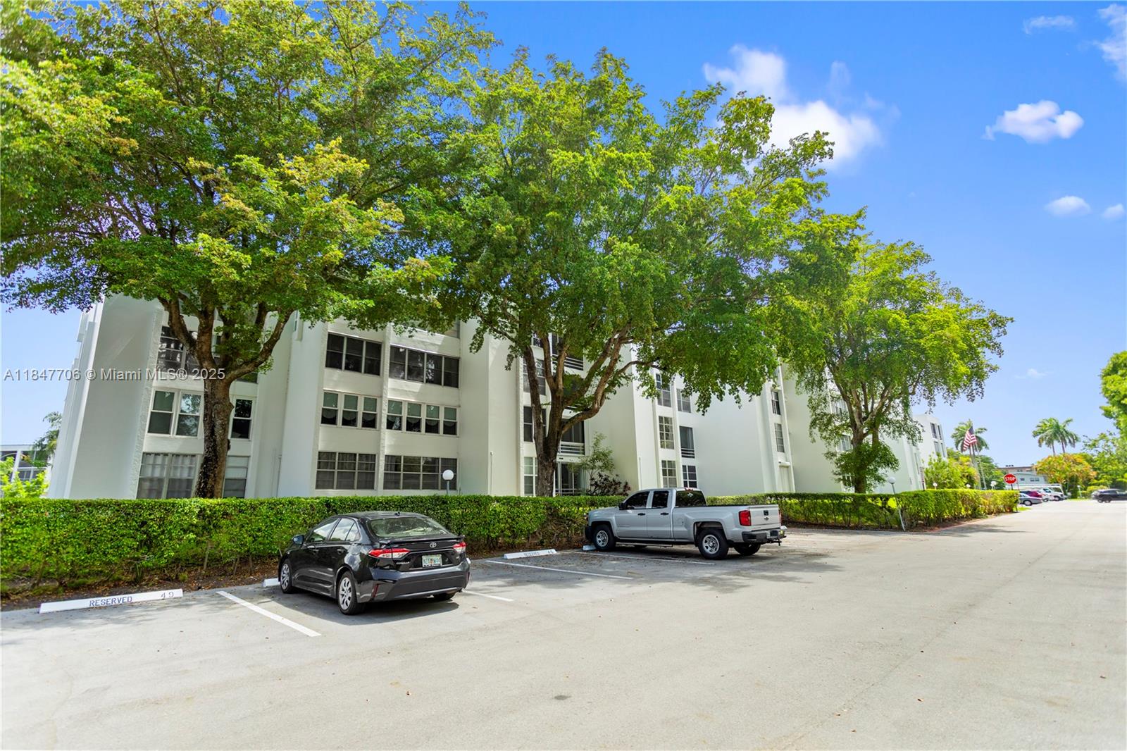 6901 Cypress Rd B18
