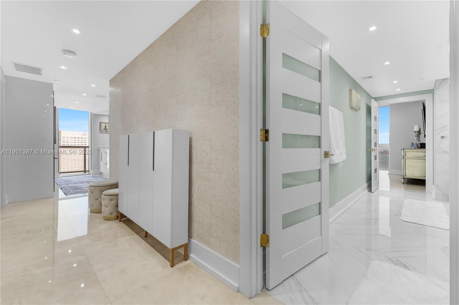 ICON BRICKELL NO TWO - Residential