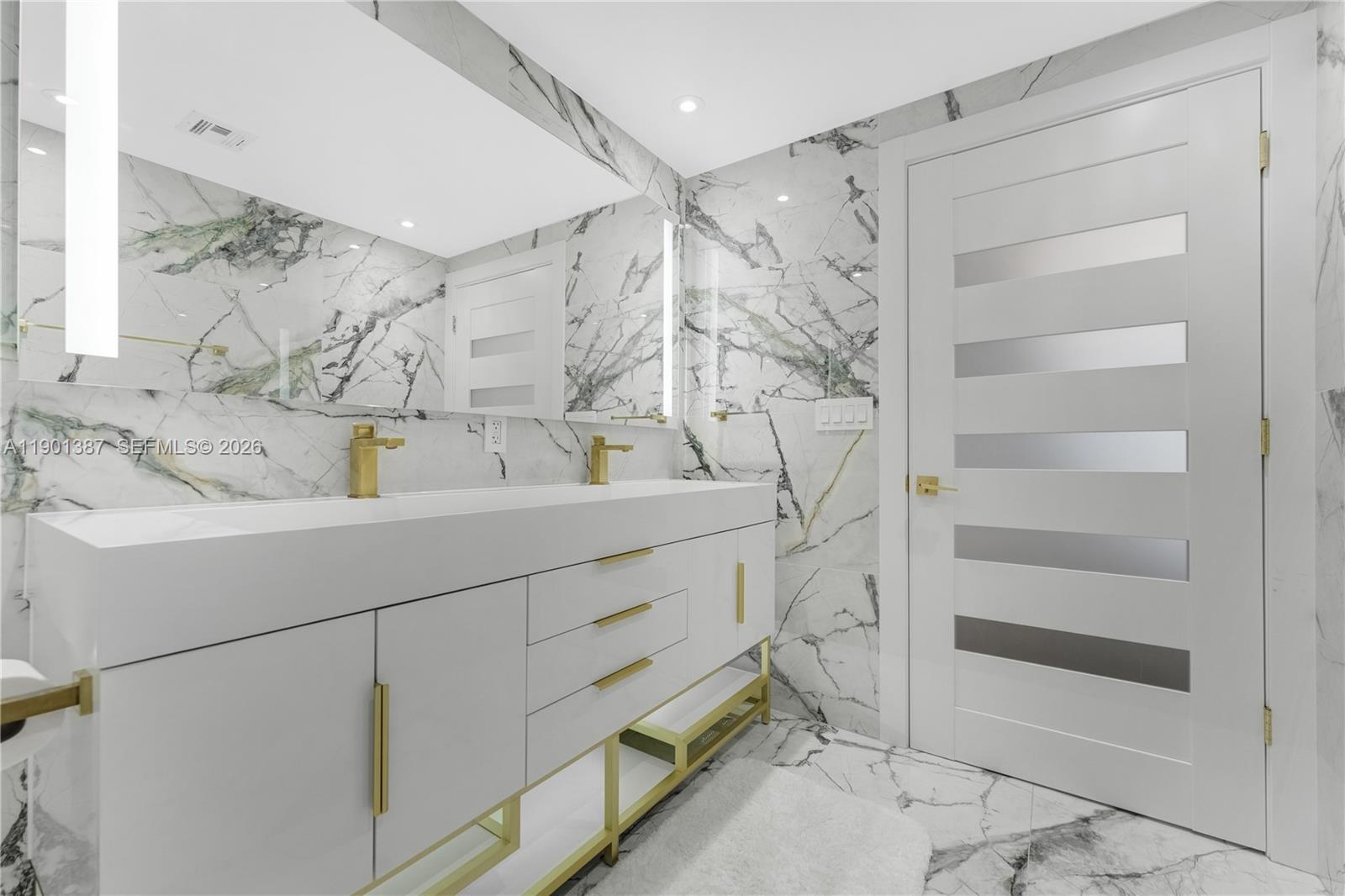 ICON BRICKELL NO TWO - Residential