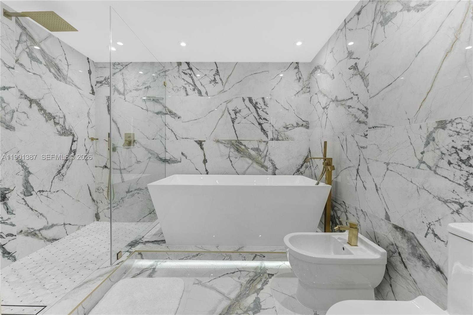 ICON BRICKELL NO TWO - Residential