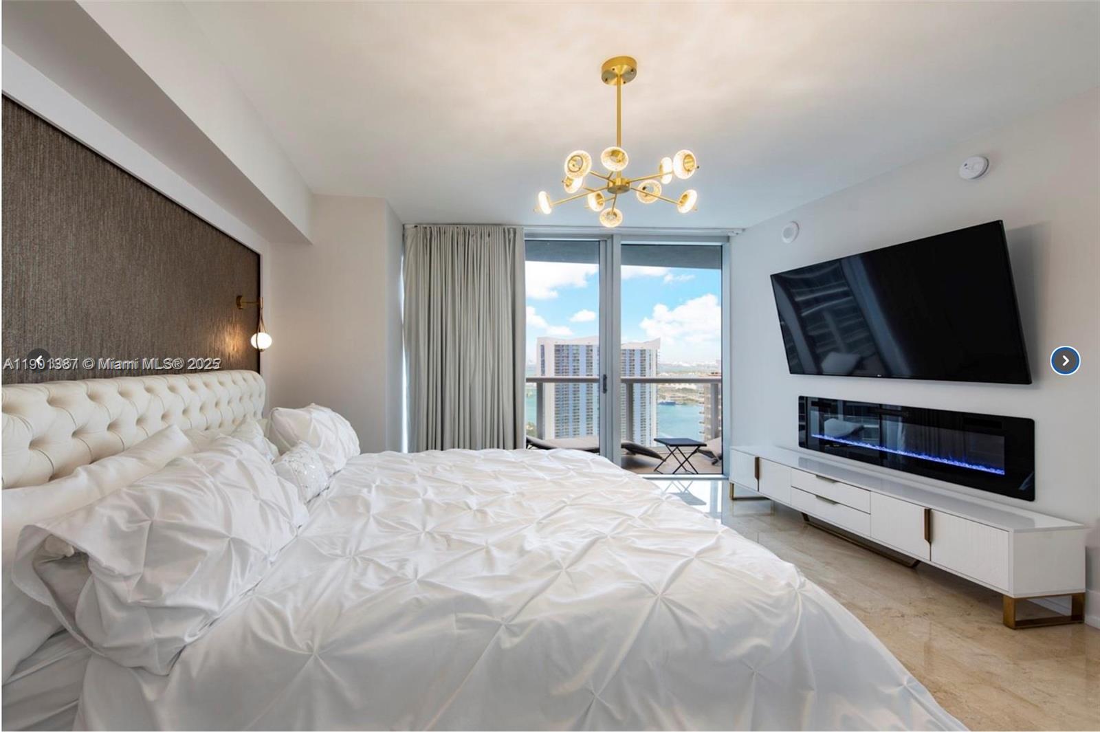 ICON BRICKELL NO TWO - Residential
