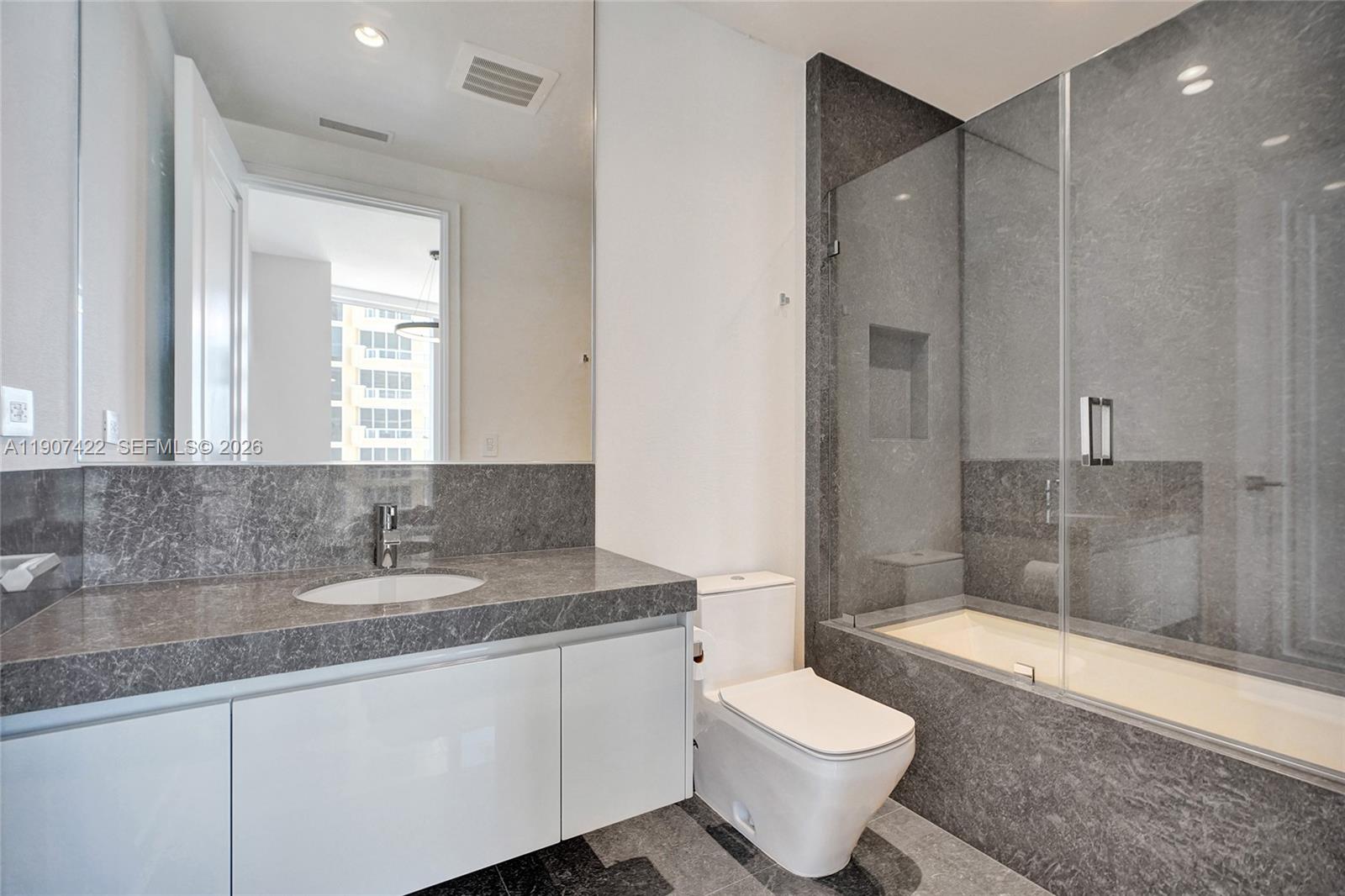 NORTH BISCAYNE BEACH AMEN - Residential