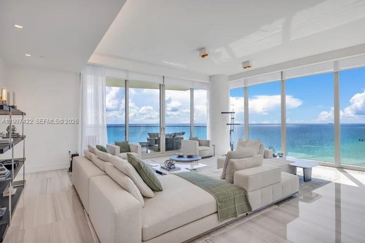 NORTH BISCAYNE BEACH AMEN - Residential