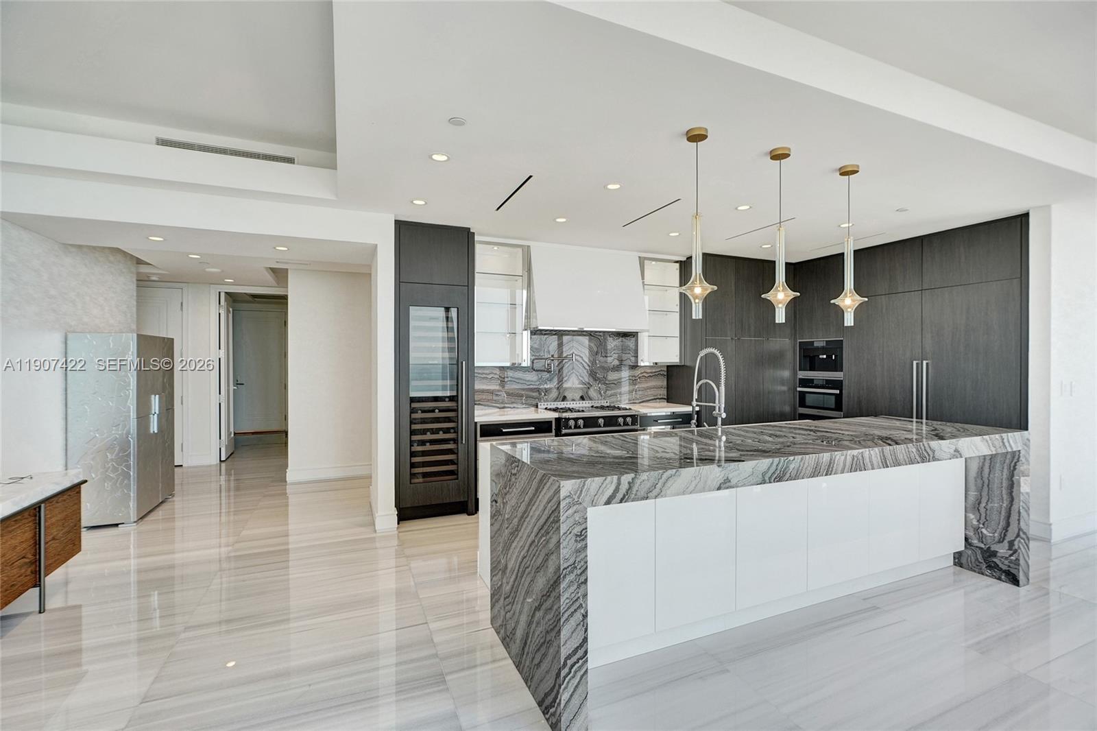 NORTH BISCAYNE BEACH AMEN - Residential