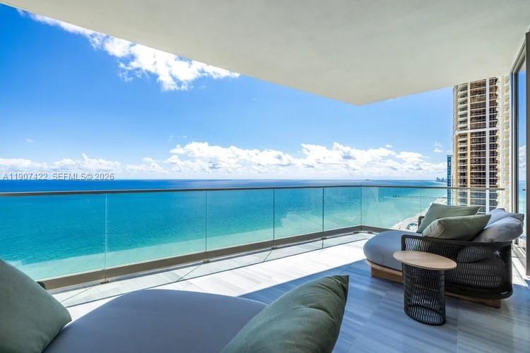 NORTH BISCAYNE BEACH AMEN - Residential