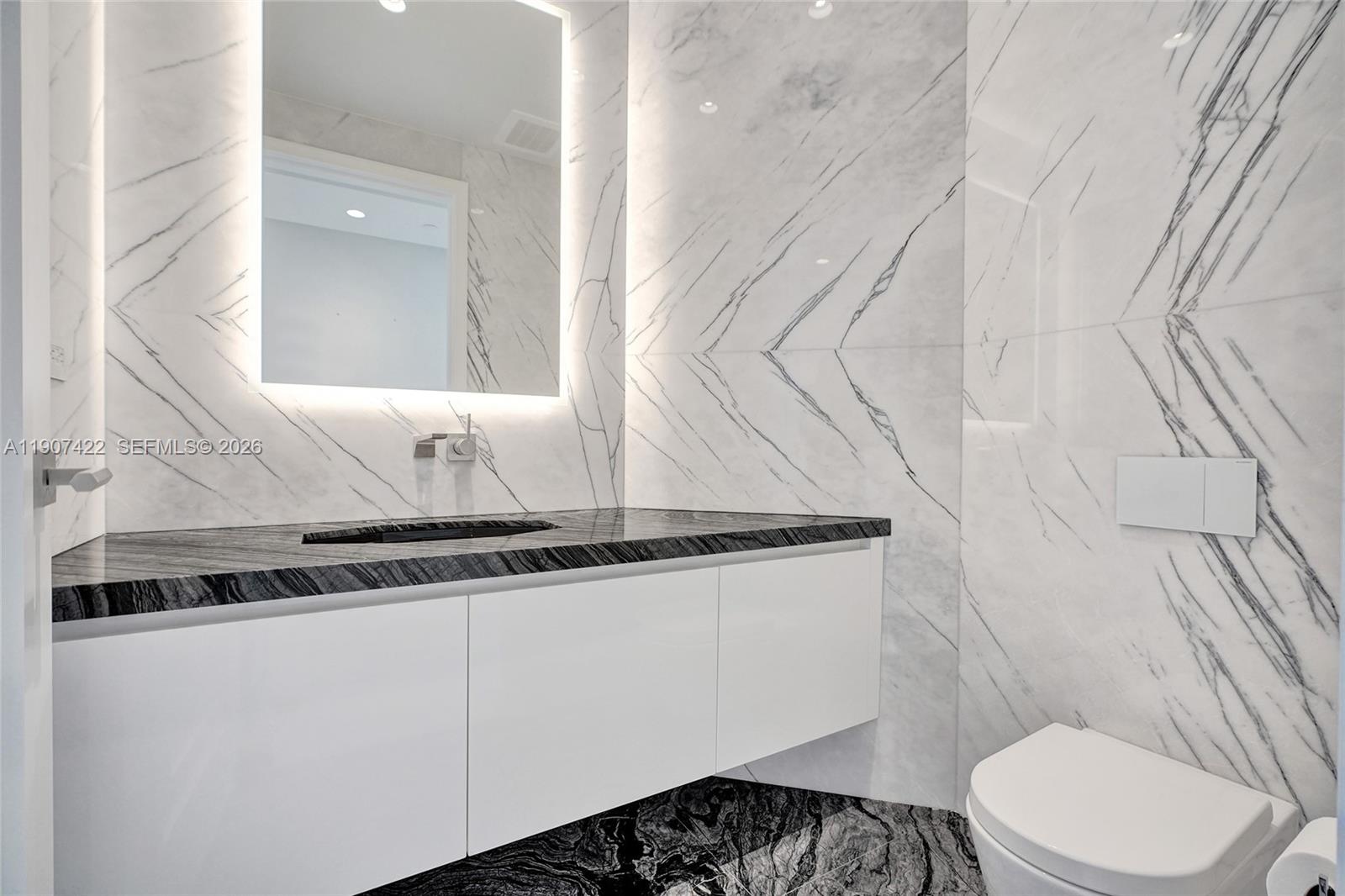 NORTH BISCAYNE BEACH AMEN - Residential