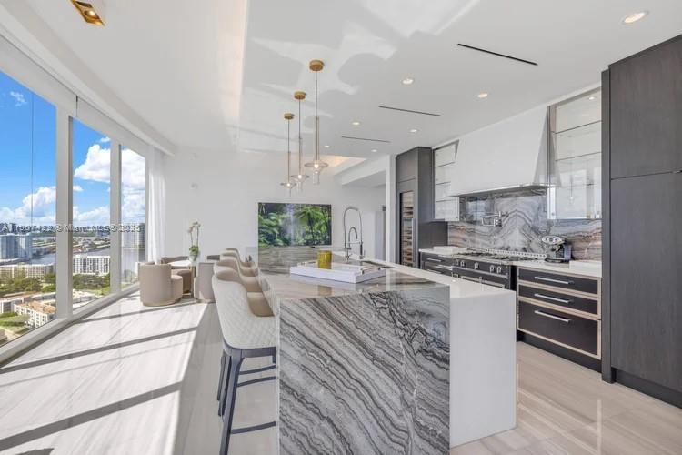 NORTH BISCAYNE BEACH AMEN - Residential