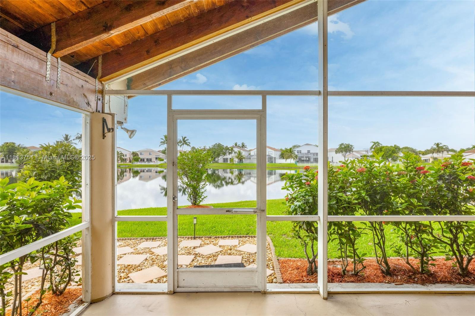 15696 NW 12th Mnr
