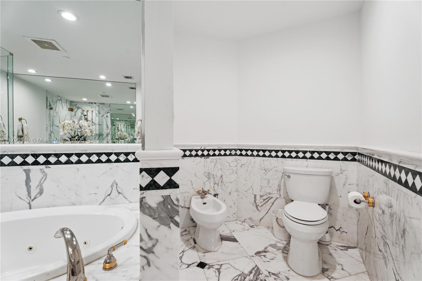 BELLINI CONDO - Residential