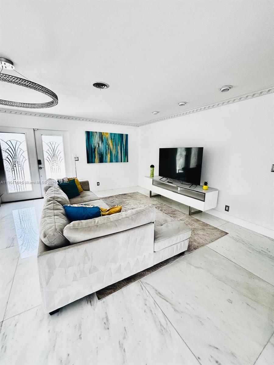 POMPANO ISLES - Residential Lease